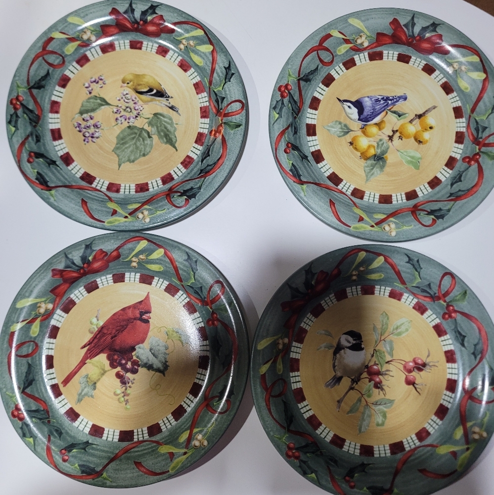 4 Lenox Pattern Winter Greetings Everyday Dinner Plates